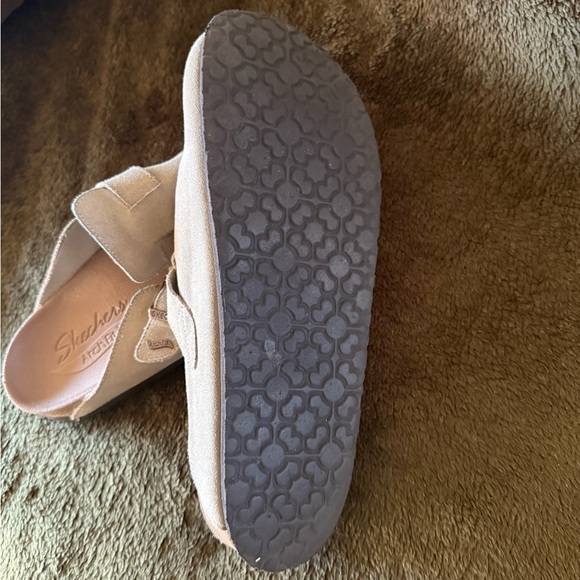 Women's Skechers arch fit Suede Slip-On Clogs size 11 - Picture 7 of 7